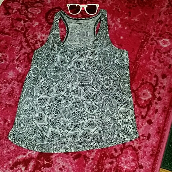BOHO LIKE NEW  Style racer back Black & White tank