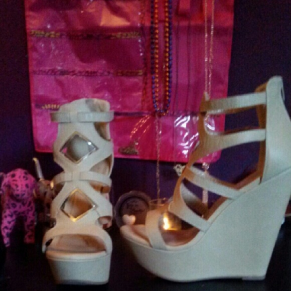Tan wedges