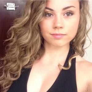 Meet your Posher, Dana