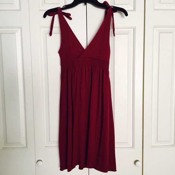 ❌SOLD on Ⓜ️❌American Eagle Burgundy Summer Dress - Picture 2 of 4