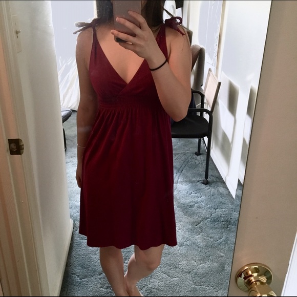 ❌SOLD on Ⓜ️❌American Eagle Burgundy Summer Dress - Picture 4 of 4