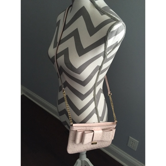 Sale!! Kate Spade Charm City Ostrich Crossbody bag - Picture 2 of 4