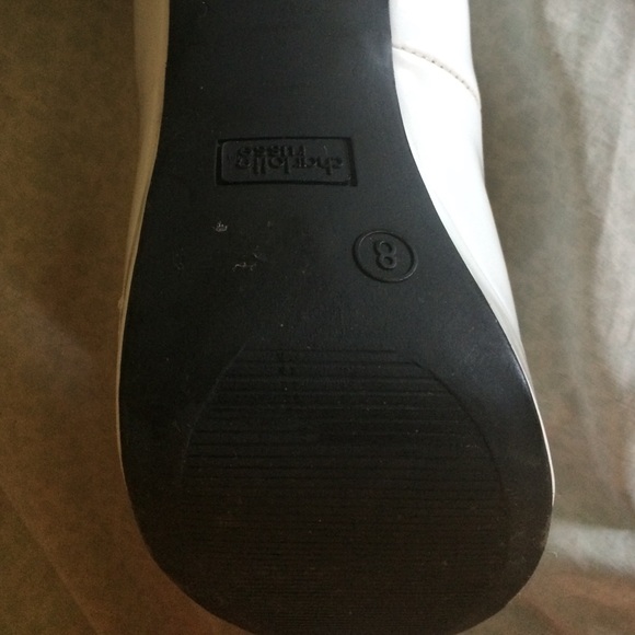 White platform pumps - Picture 3 of 4