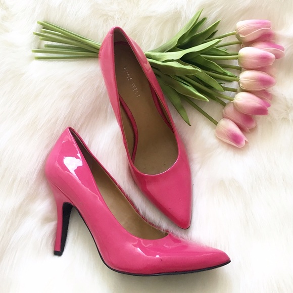 7.5 Hot pink Nine West pumps!