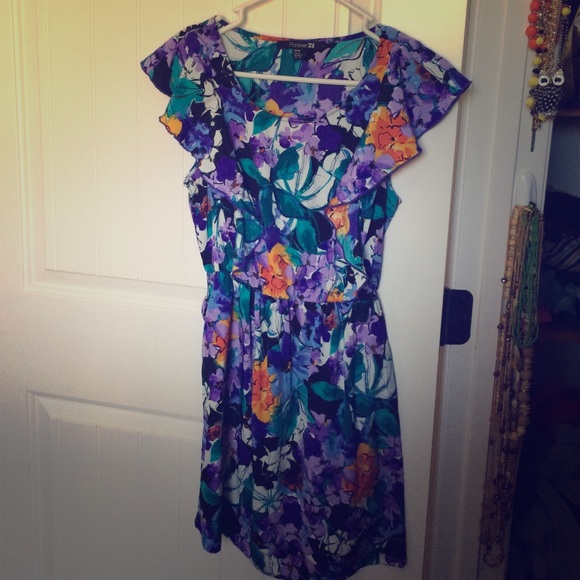 Floral flutter sleeve dress