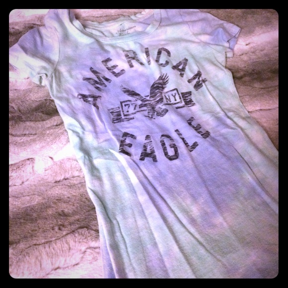 American Eagle fitted t-shirt