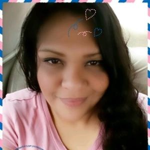 Meet your Posher, Deedee