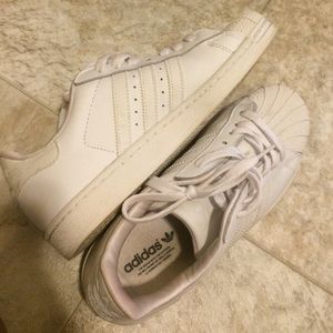 Adidas all whit shell toes