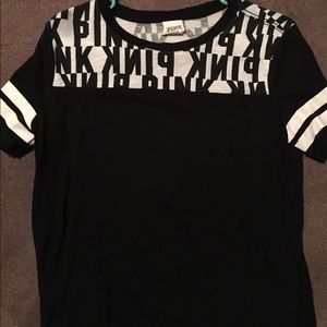 Black and white short sleeve shirt PINK size small
