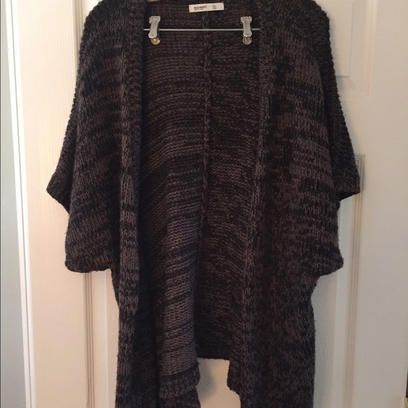Old navy black & brown sweater
