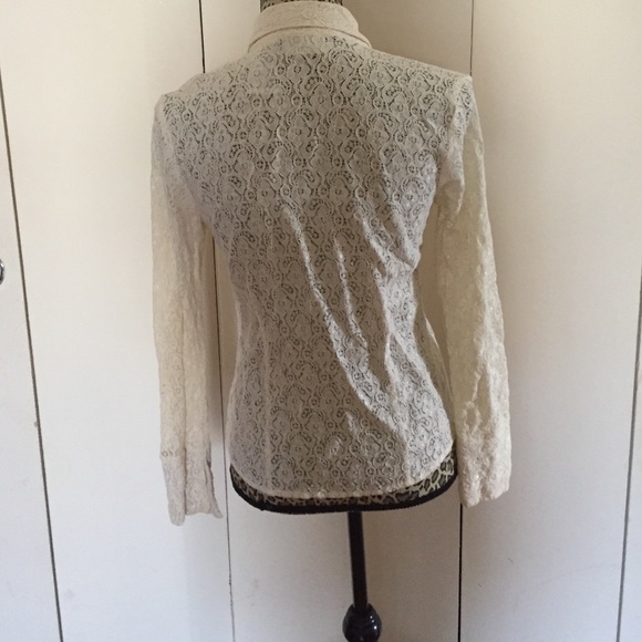 Button down - Picture 2 of 4