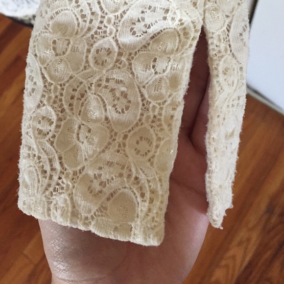 Button down - Picture 3 of 4