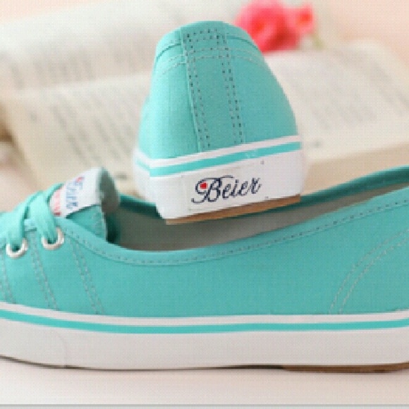 shoes - Picture 3 of 3