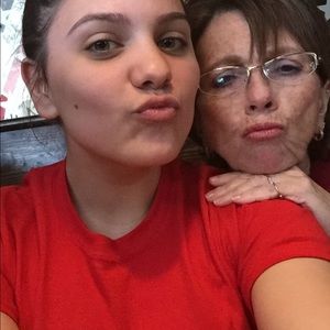 Meet your Posher, Debbie