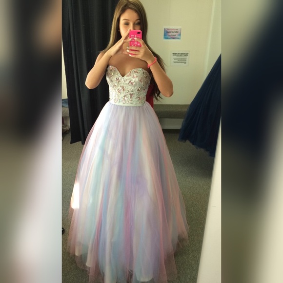 Jolene Dresses & Skirts - Prom dress