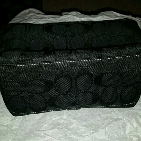 Perfect condition rare Coach shoulder bag - Picture 3 of 4