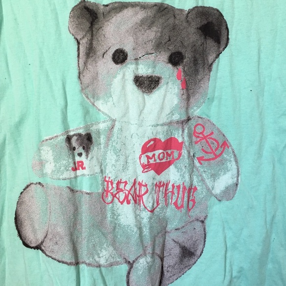 V-neck - Picture 2 of 3