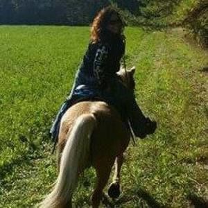 Meet your Posher, Stacey