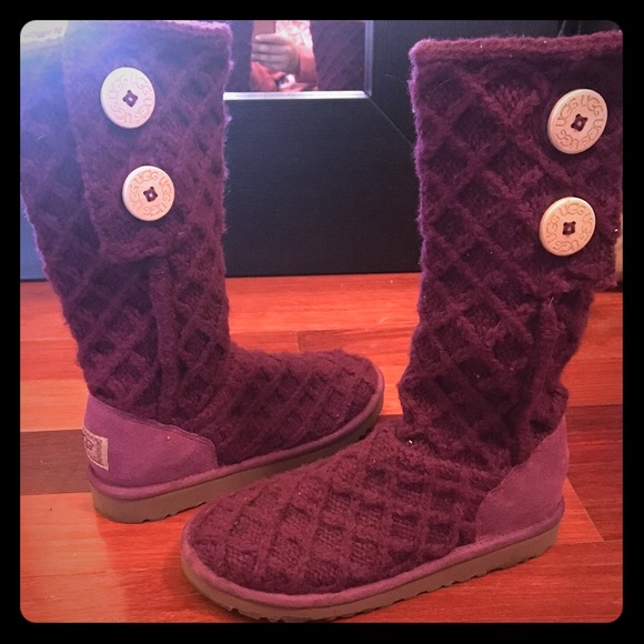 Burgundy Lattice Knit Uggs