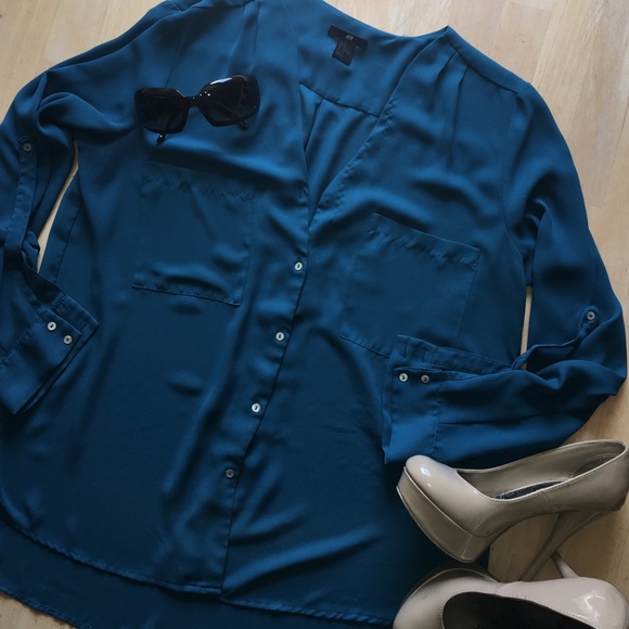 H&M button down blouse