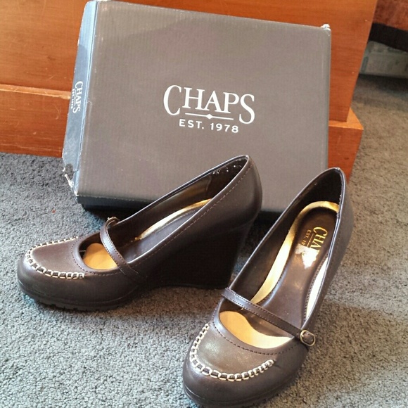 Chaps brown wedges
