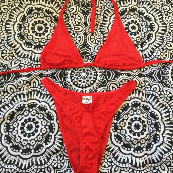 FLASH SALE ⚡️SKINZ Women's Posing Suit - Picture 2 of 4