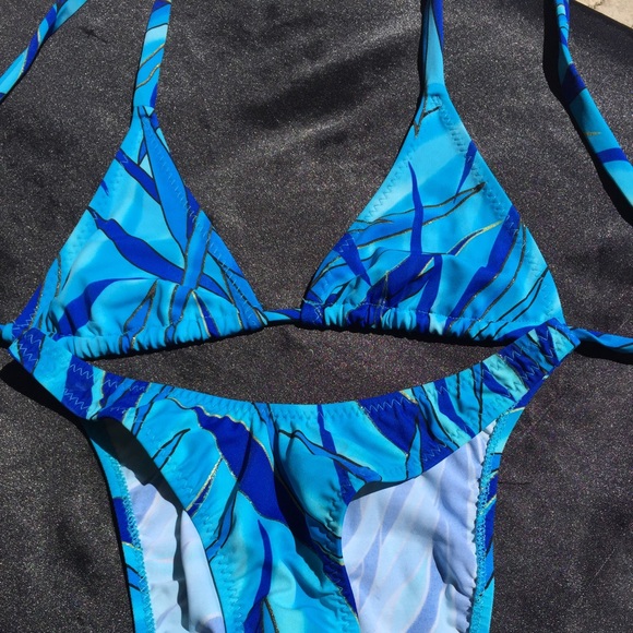 FLASH SALE ⚡️SKINZ Women's Posing Suit - Picture 3 of 4