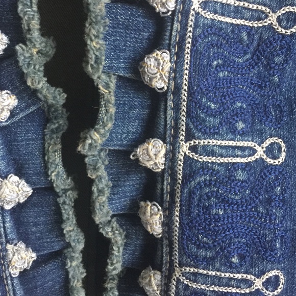 Jean jacket - Picture 2 of 4