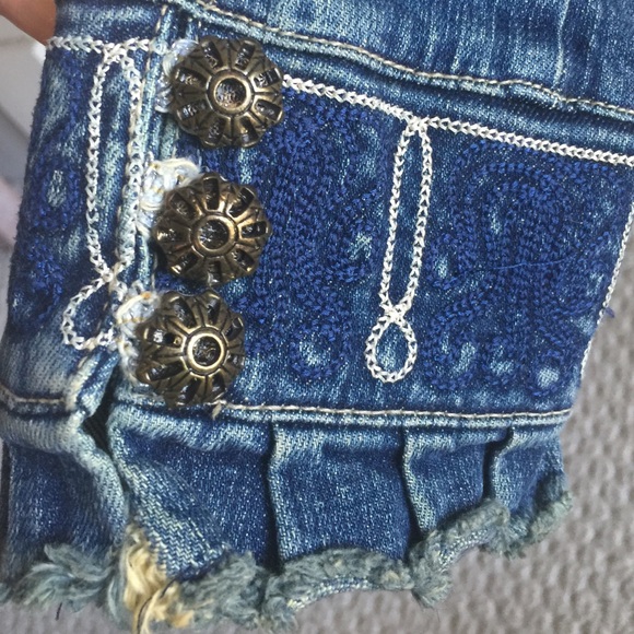 Jean jacket - Picture 4 of 4