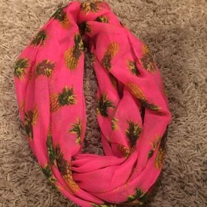 💕🍍NEW Spring infinity scarf💕🍍