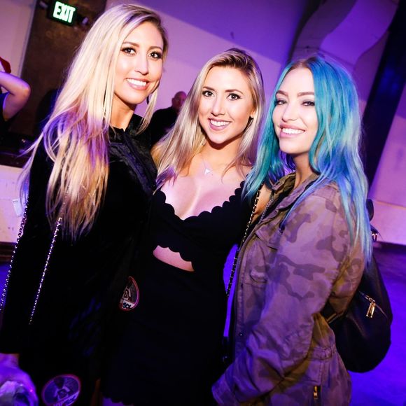 Meet your Posher, Julia - Picture 1 of 1