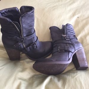 Steve Madden boots