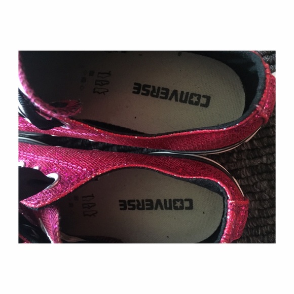 Pink convers‼️SOLD - Picture 3 of 4