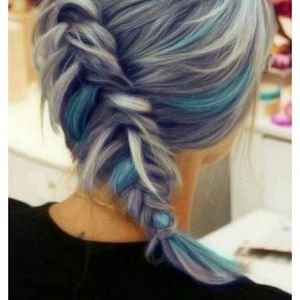 Meet your Posher, Chrissy