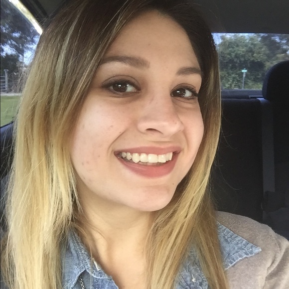 Meet your Posher, Ayerim - Picture 1 of 1