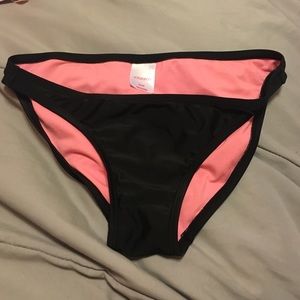 Black bottoms