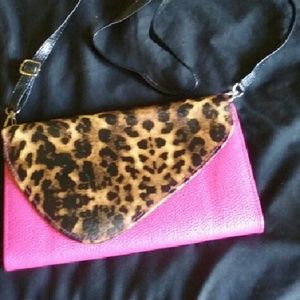 Crossbody handbag