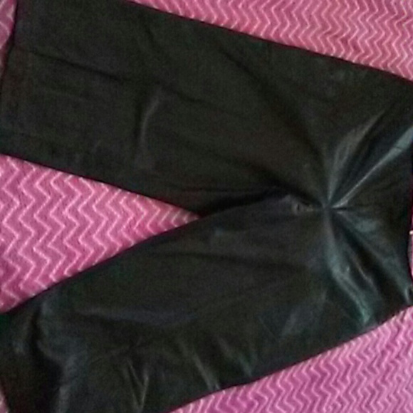 Ladies capris