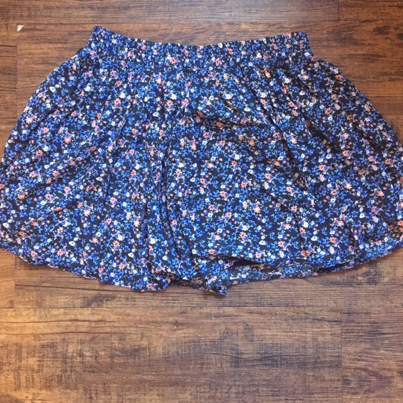 ❌SOLD❌Floral skater skirt❌
