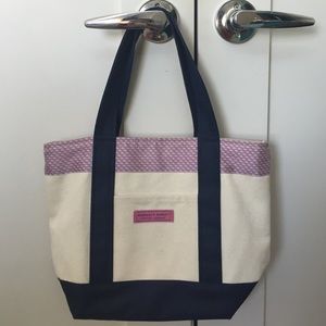 NWOT Vineyard Vines classic tote