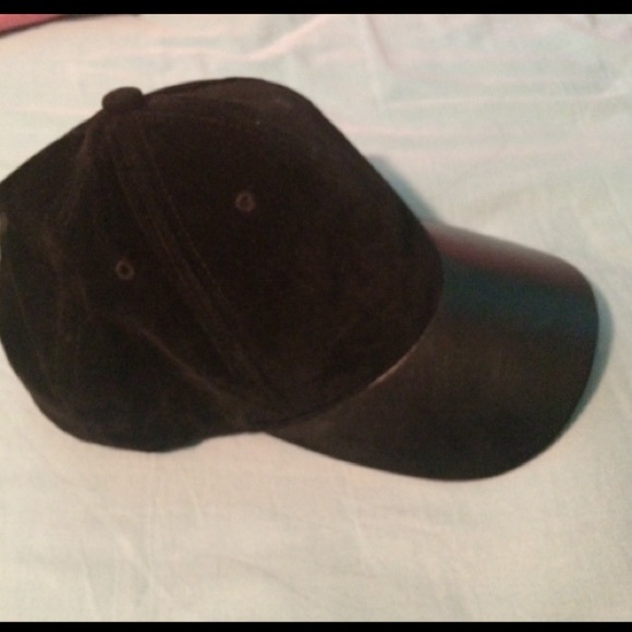 Black suede/leather baseball cap