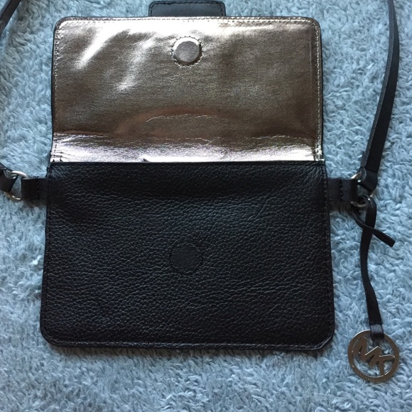 Small Michael Kors belt pouch - Picture 2 of 3