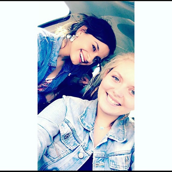 Meet your Posher, Daniela - Picture 1 of 1