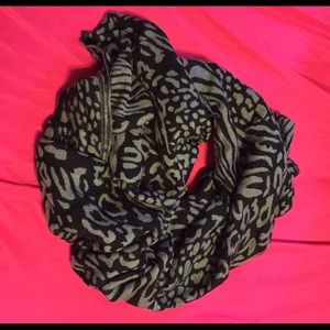 Infinity scarf