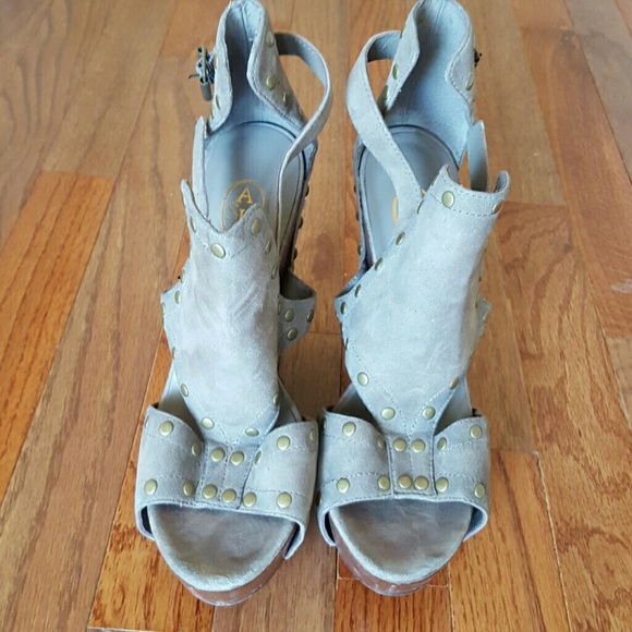 Ash Wedges - Picture 1 of 3