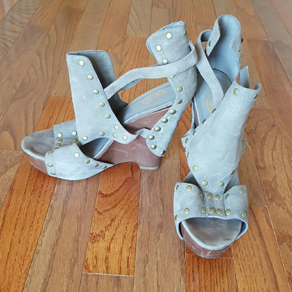 Ash Wedges - Picture 2 of 3