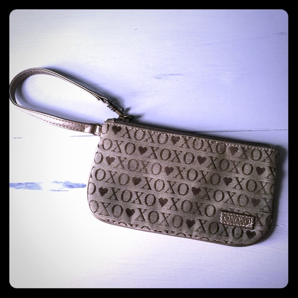 XOXO brown wristlet