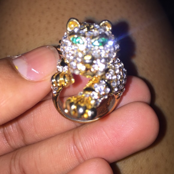 Jaguar ring! - Picture 2 of 2