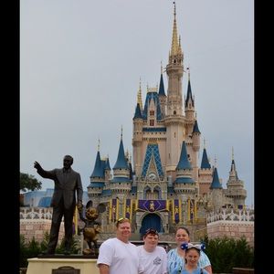 Meet your Posher, Carla