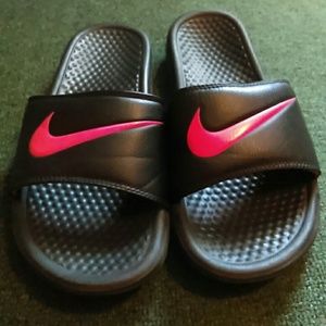 Nike slides